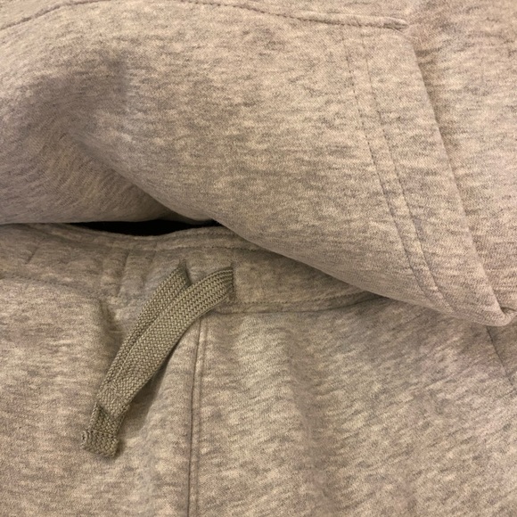 KIDS PUMA HOODED SWEATSHIRT Only Medium 10/12 - Picture 5 of 6